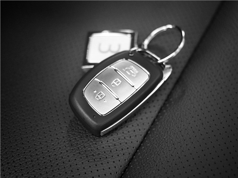 Hyundai Creta 2016 ключ с системой системой безключевого доступа