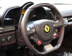 Современный руль Ferrari
