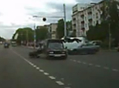 В Минске ВАЗ не пропустил и сбил мотоциклиста