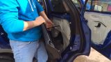 Снятие обшивки двери Opel Mokka
